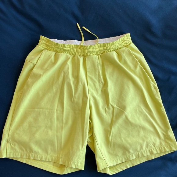 Men’s Lululemon Lime Green Swim Shorts - Picture 2 of 5